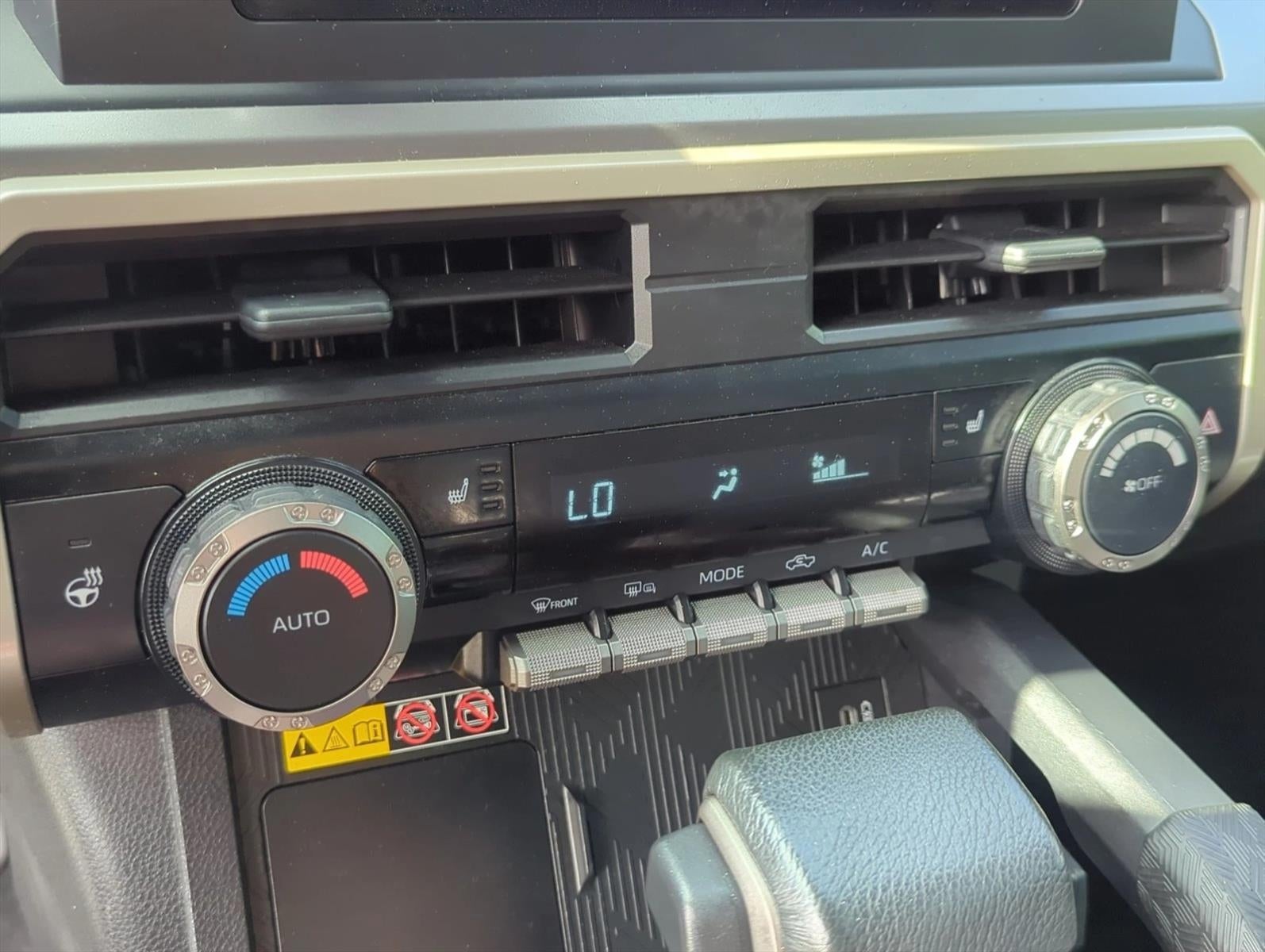2024 Toyota Tacoma 2WD 2WD SR5 Double Cab 5' Bed AT (SE)