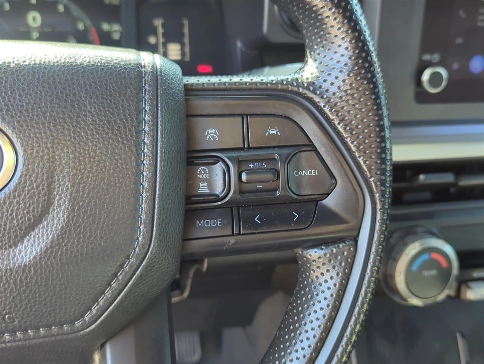 2025 Toyota Tacoma 2WD 2WD SR5 Double Cab 5' Bed AT (SE)