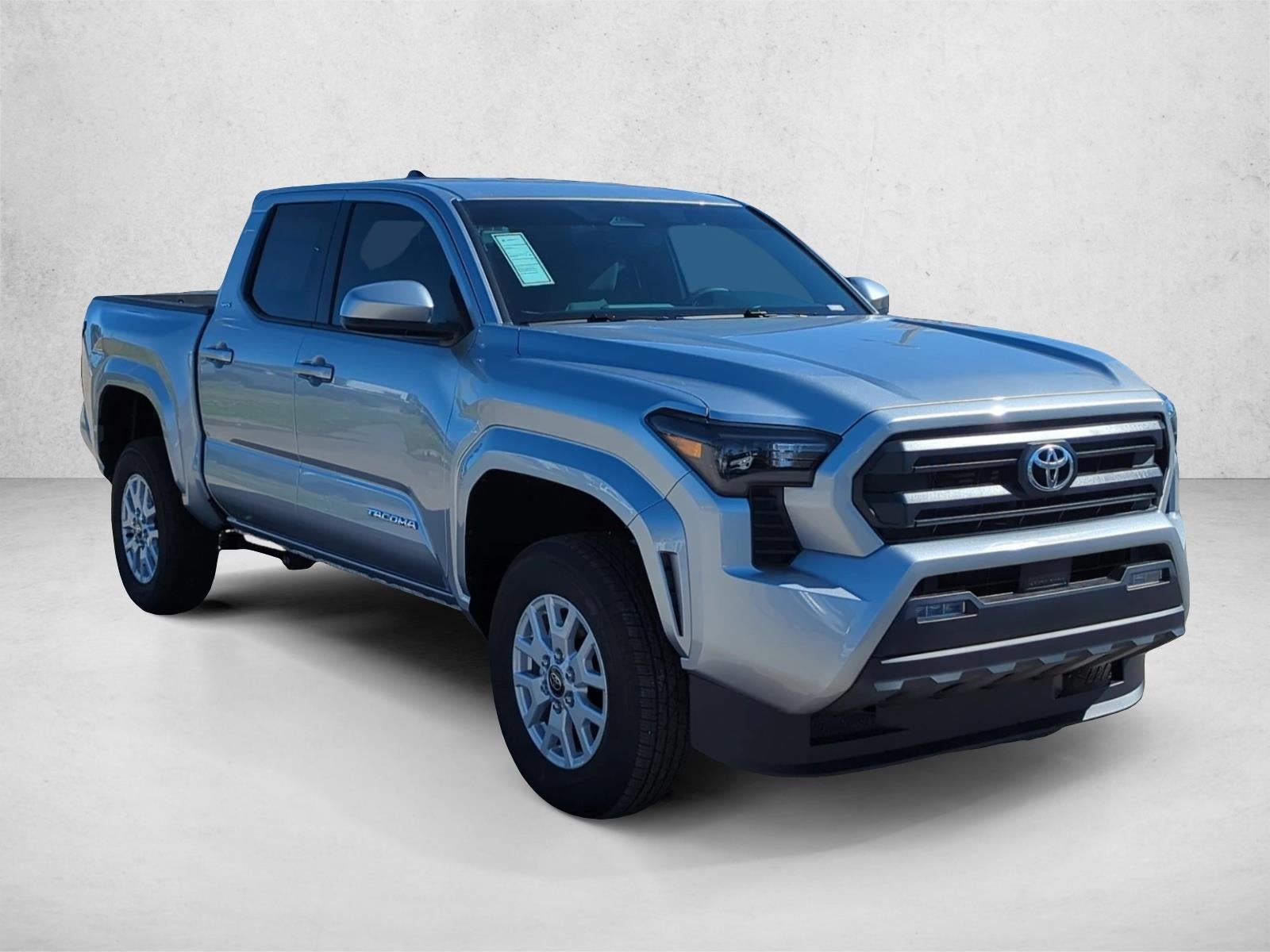 2026 Toyota Tacoma 2WD 2WD SR5 Double Cab 5' Bed AT (SE)