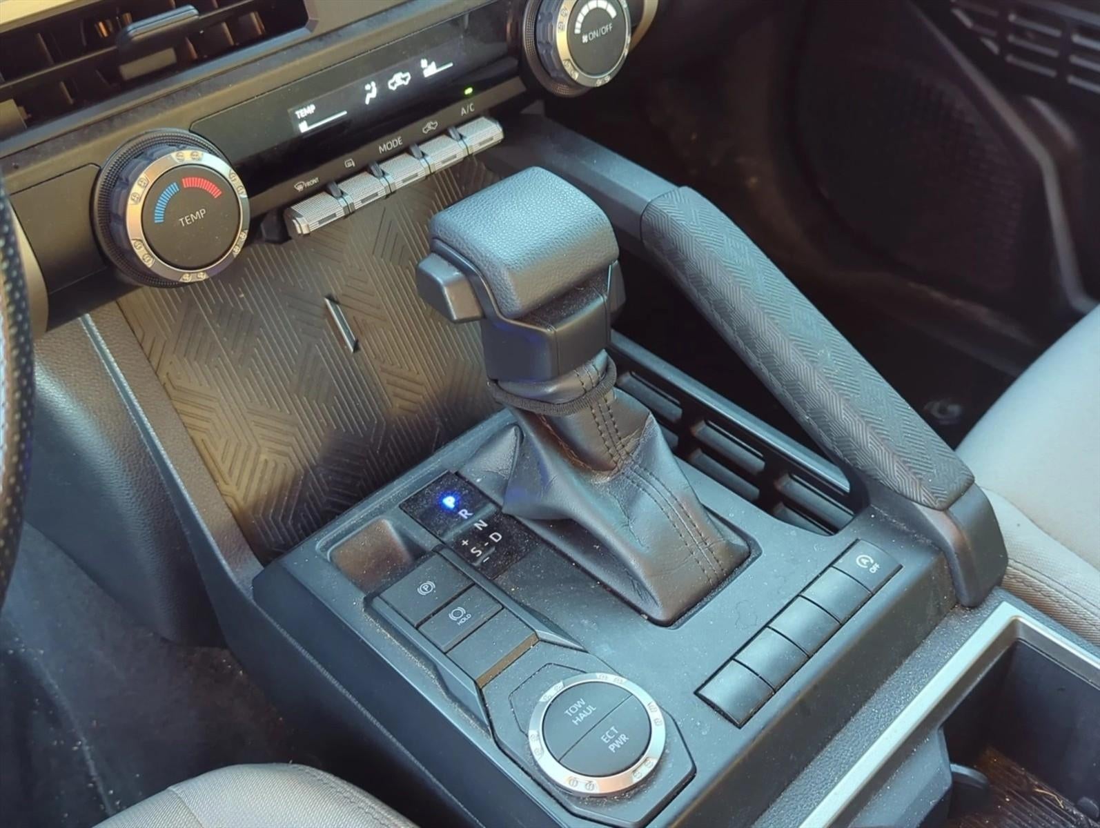 2024 Toyota Tacoma 2WD 2WD SR5 Double Cab 5' Bed AT (Natl)