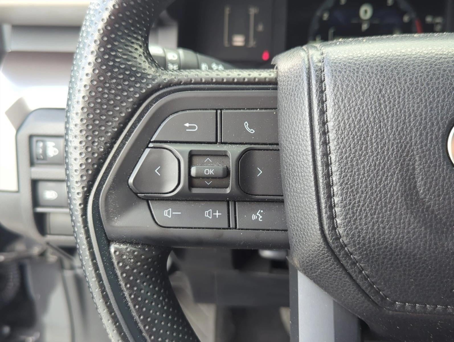 2024 Toyota Tacoma 2WD 2WD SR5 Double Cab 5' Bed AT (Natl)