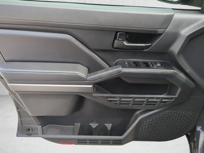 2025 Toyota Tacoma 2WD 2WD SR5 Double Cab 5' Bed AT (SE)