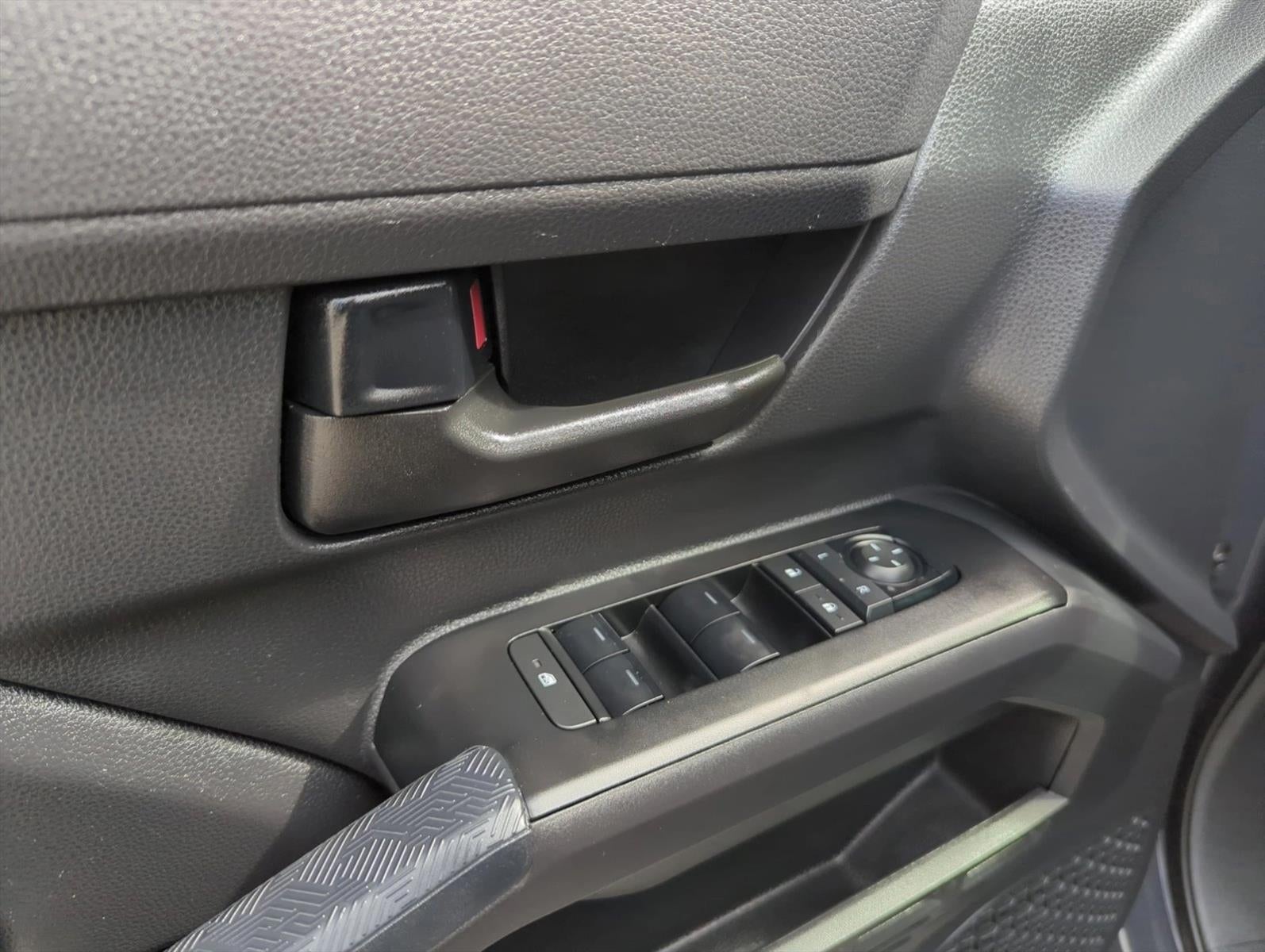 2025 Toyota Tacoma 2WD 2WD SR5 Double Cab 5' Bed AT (SE)