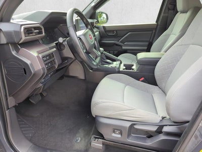 2025 Toyota Tacoma 2WD 2WD SR5 Double Cab 5' Bed AT (SE)