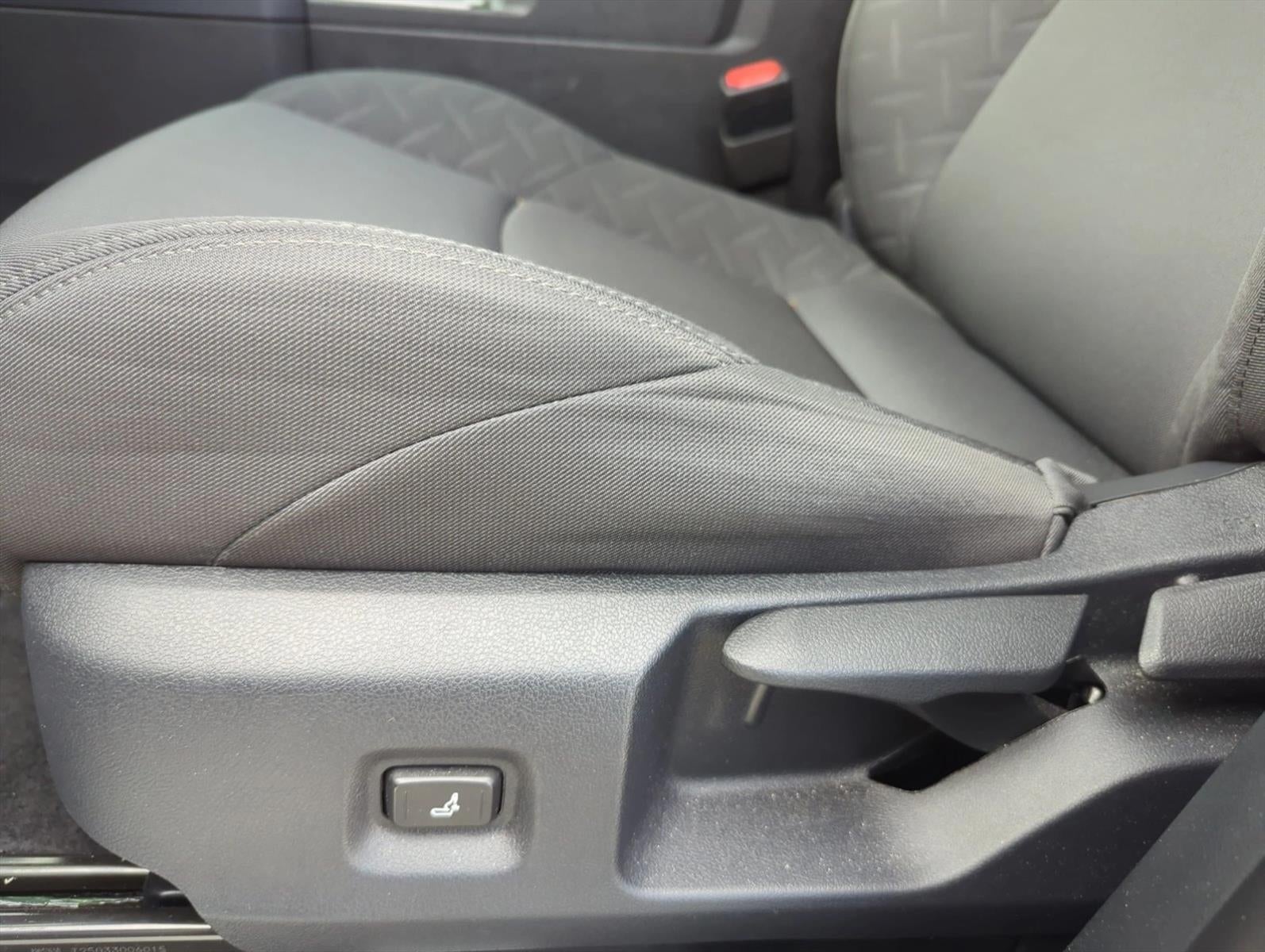 2025 Toyota Tacoma 2WD 2WD SR5 Double Cab 5' Bed AT (Natl)