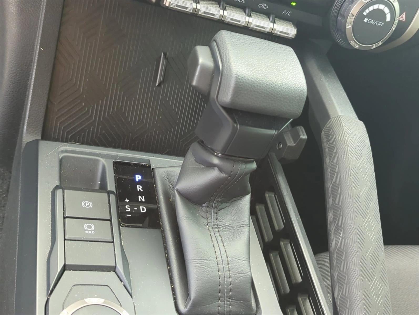 2025 Toyota Tacoma 2WD 2WD SR5 Double Cab 5' Bed AT (Natl)