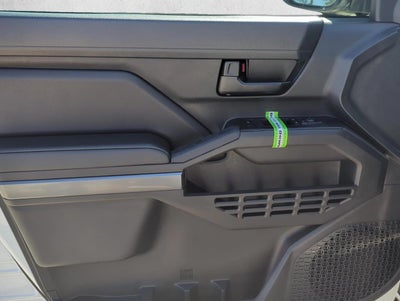 2026 Toyota Tacoma 2WD 2WD SR5 Double Cab 5' Bed AT (SE)
