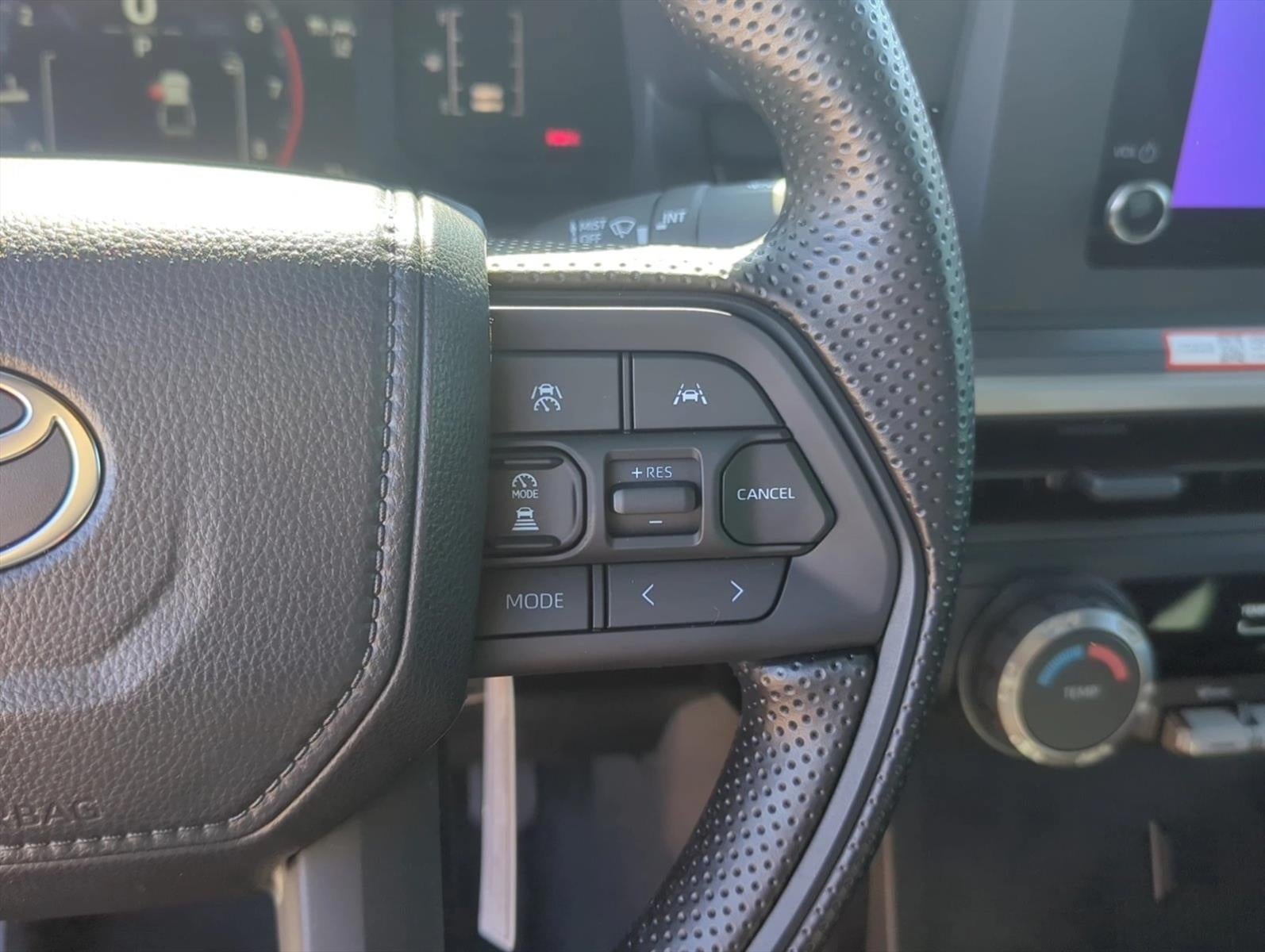 2026 Toyota Tacoma 2WD 2WD SR5 Double Cab 5' Bed AT (SE)