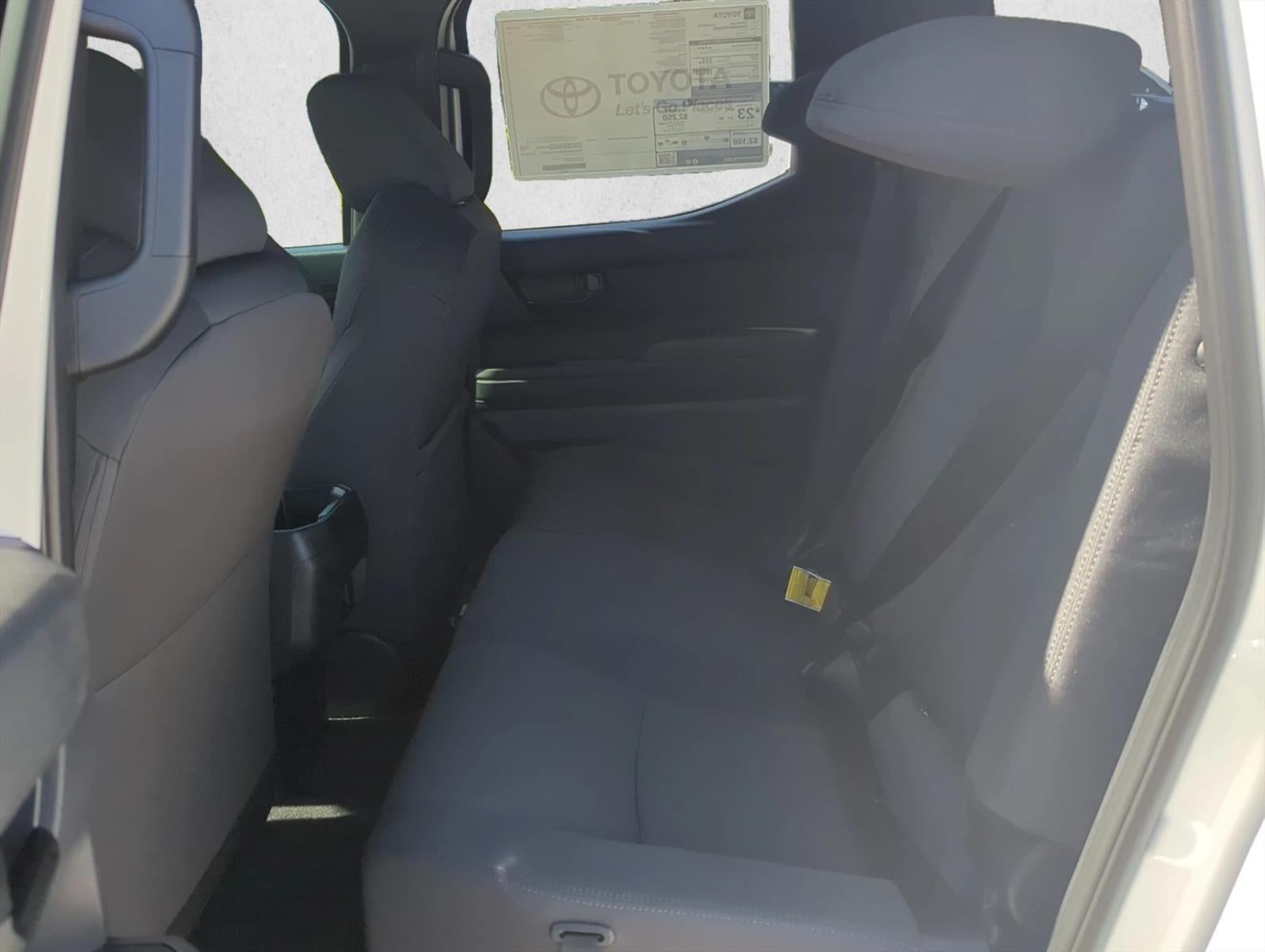 2026 Toyota Tacoma 2WD 2WD SR5 Double Cab 5' Bed AT (SE)