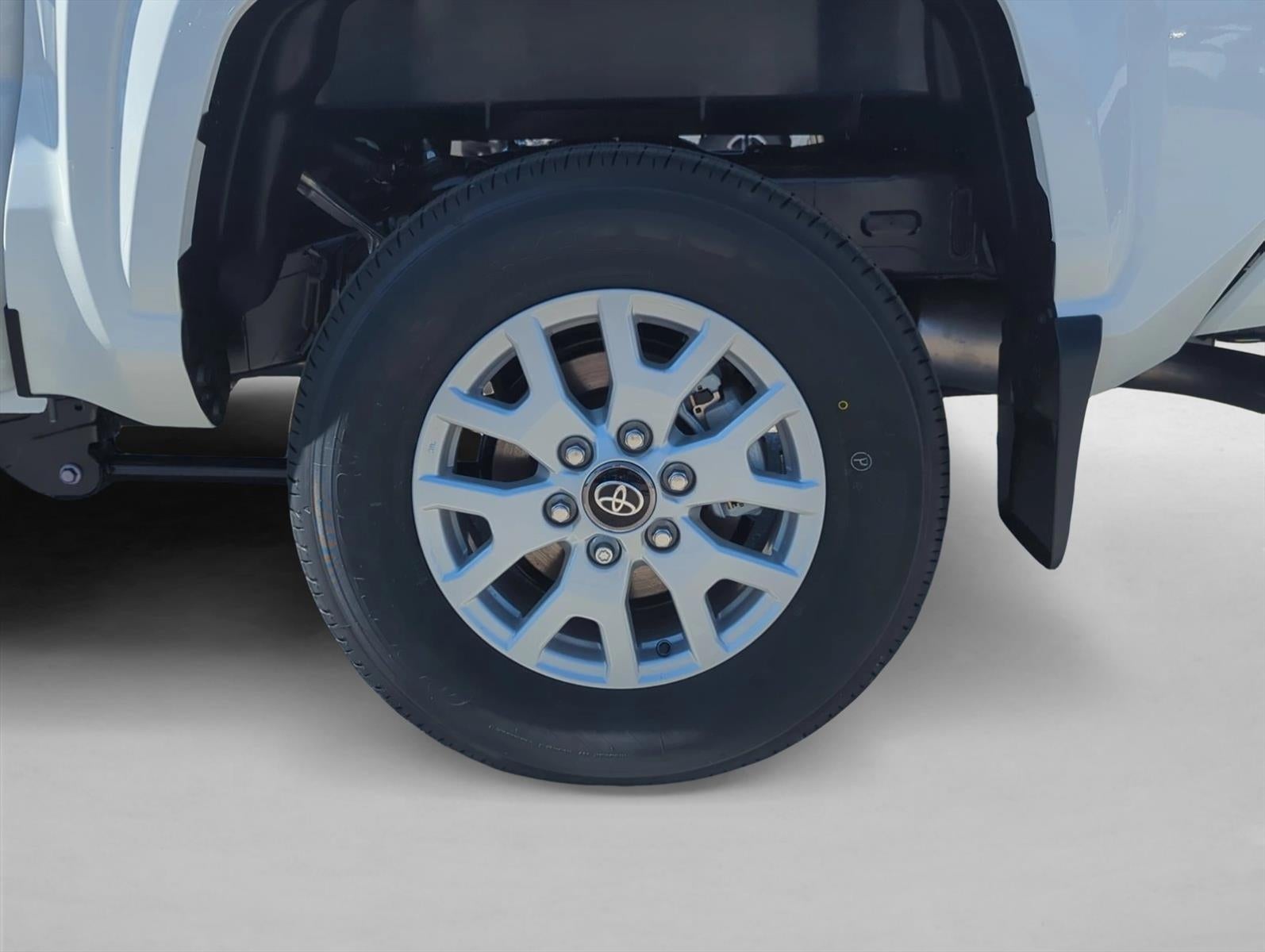 2026 Toyota Tacoma 2WD 2WD SR5 Double Cab 5' Bed AT (SE)