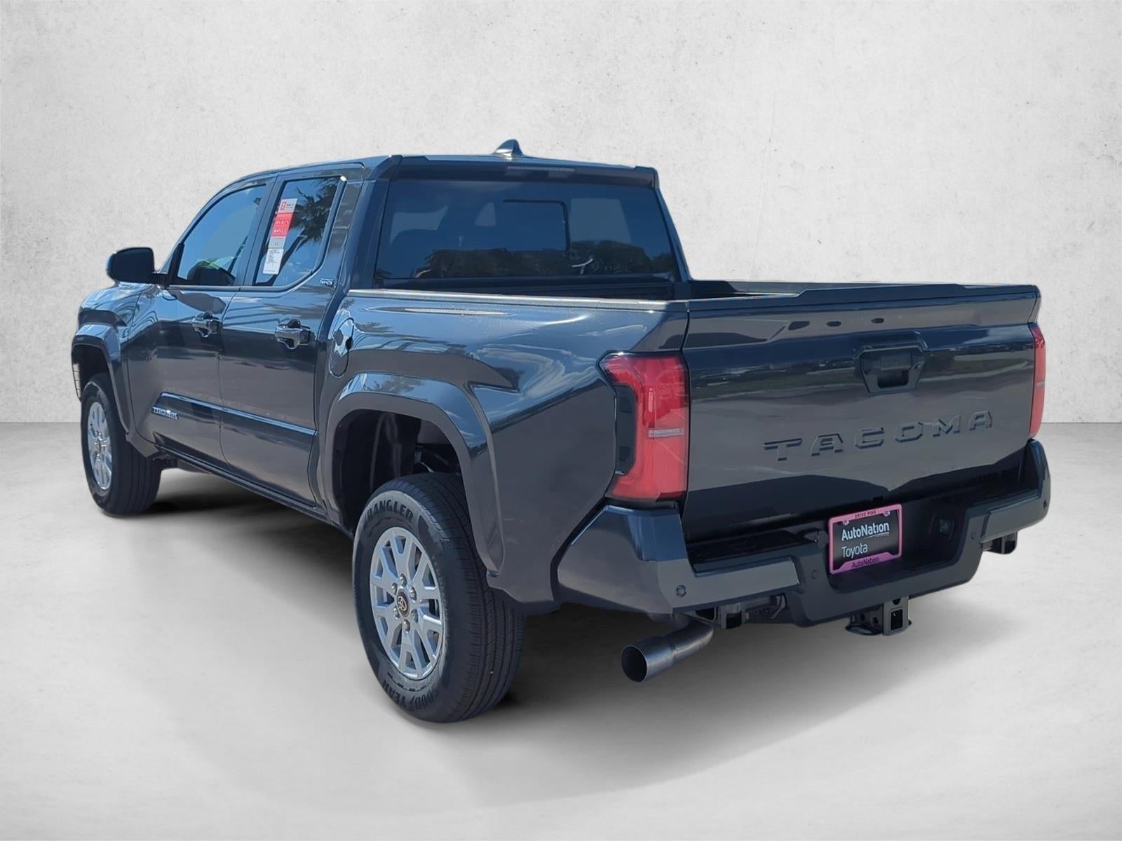 2026 Toyota Tacoma 2WD 2WD SR5 Double Cab 5' Bed AT (SE)