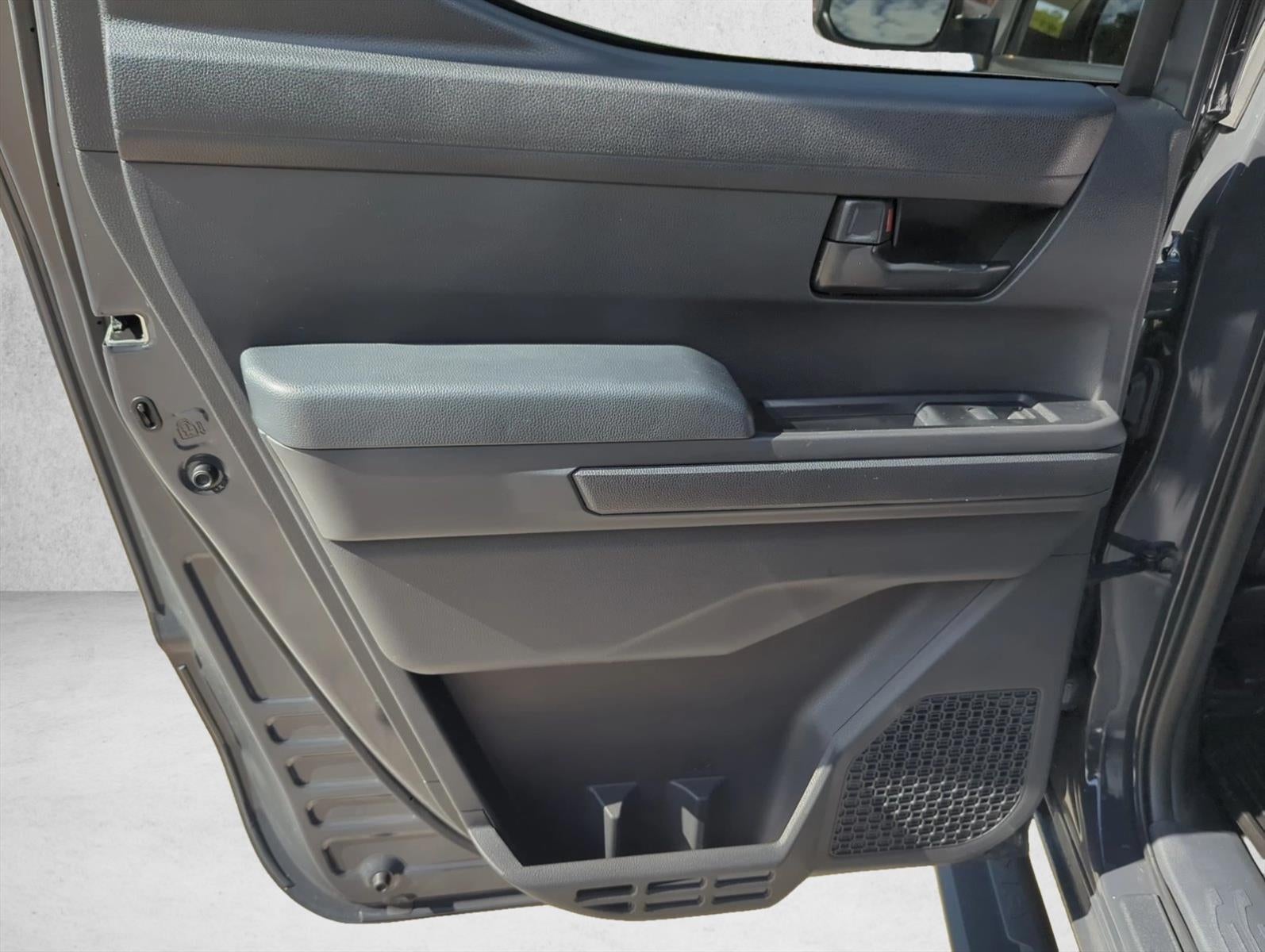 2024 Toyota Tacoma 2WD 2WD SR5 Double Cab 5' Bed AT (Natl)