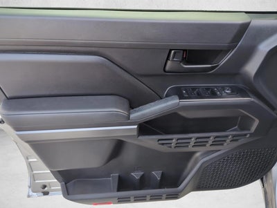 2025 Toyota Tacoma 2WD 2WD SR5 Double Cab 5' Bed AT (Natl)