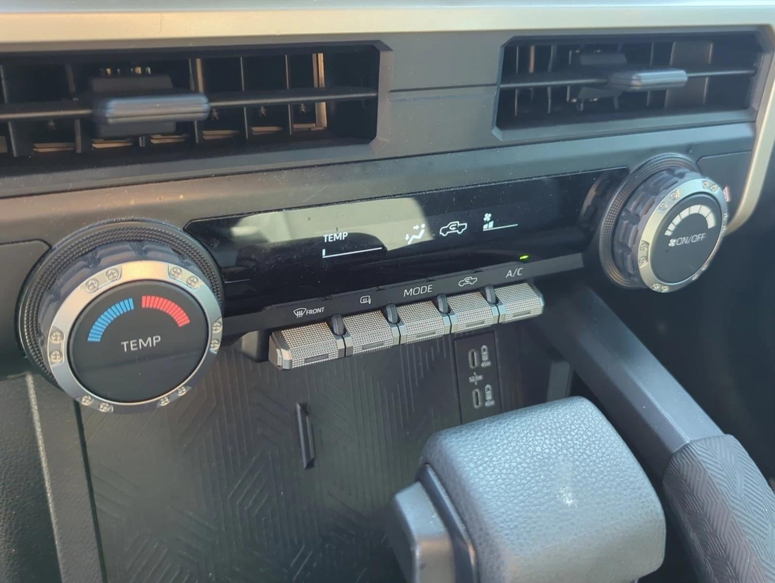 2024 Toyota Tacoma 2WD 2WD SR5 Double Cab 5' Bed AT (Natl)