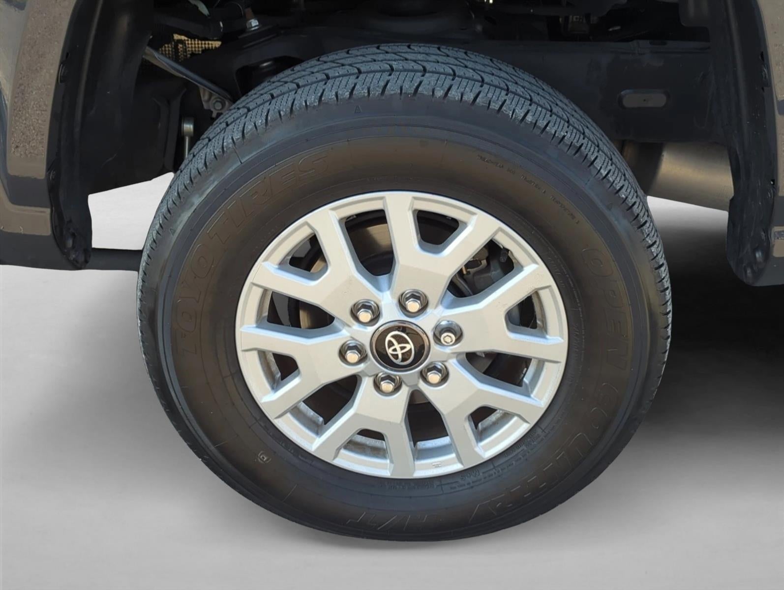 2024 Toyota Tacoma 2WD 2WD SR5 Double Cab 5' Bed AT (Natl)