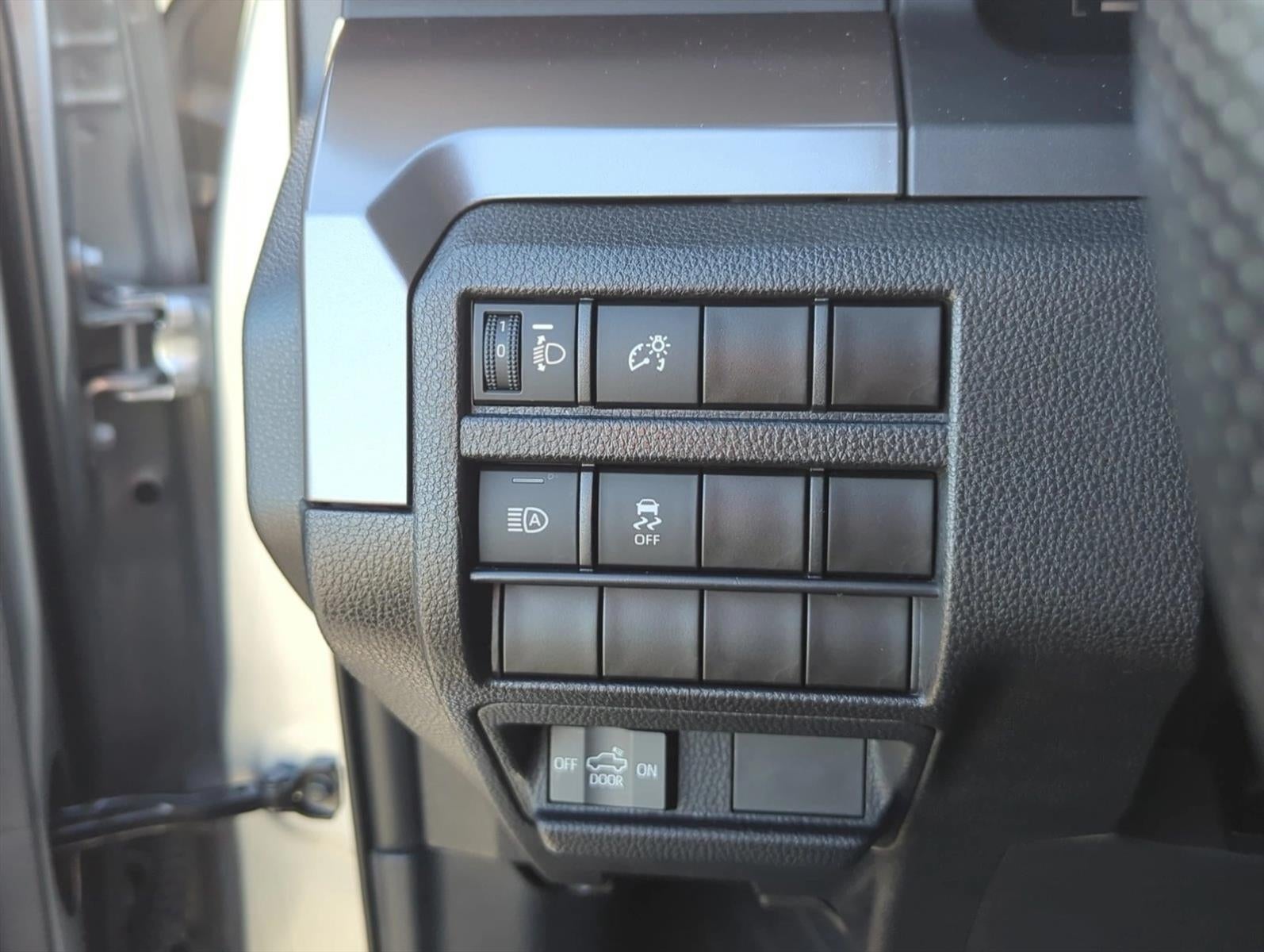 2024 Toyota Tacoma 2WD 2WD SR5 Double Cab 5' Bed AT (SE)