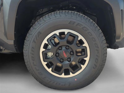 2026 Toyota Tacoma 4WD 4WD TRD Off Road Double Cab 5' Bed AT (Natl)