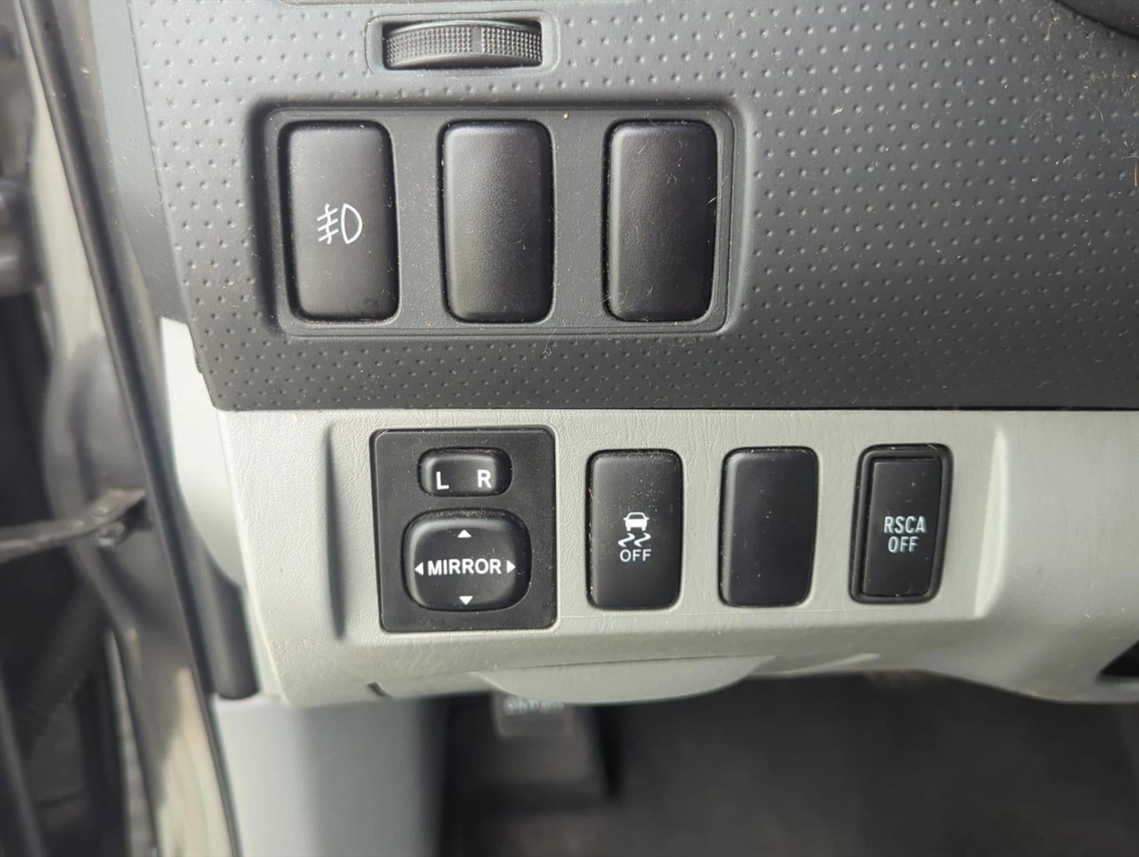 2011 Toyota Tacoma 4WD Double Cab Short Bed V6 Automatic (Natl)