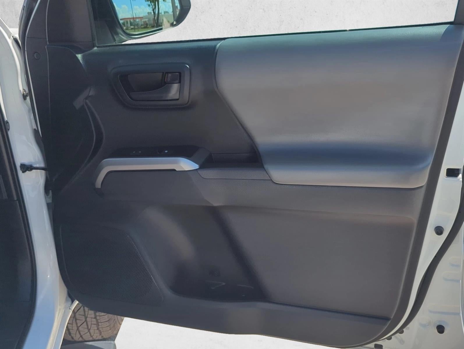2023 Toyota Tacoma 2WD 2WD SR5 Double Cab 5' Bed V6 AT (GS)