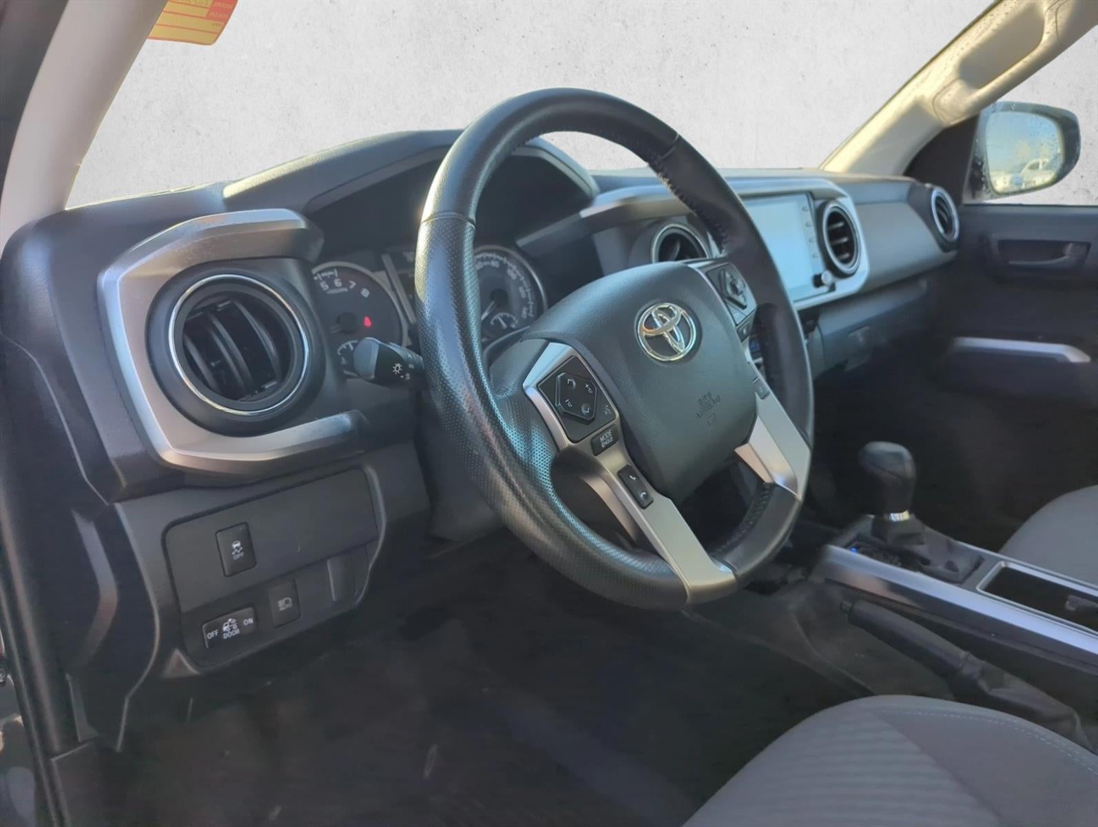2023 Toyota Tacoma 2WD 2WD SR5 Double Cab 5' Bed V6 AT (GS)