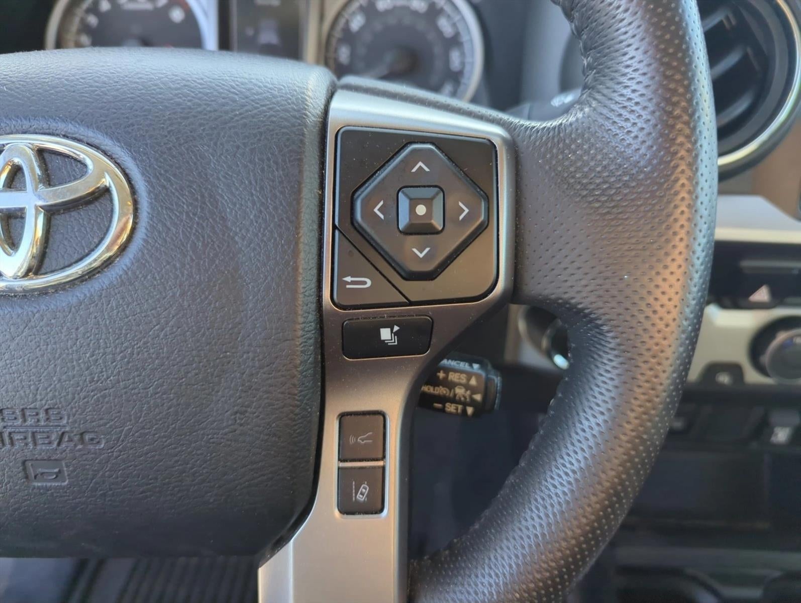 2023 Toyota Tacoma 2WD 2WD SR5 Double Cab 5' Bed V6 AT (GS)