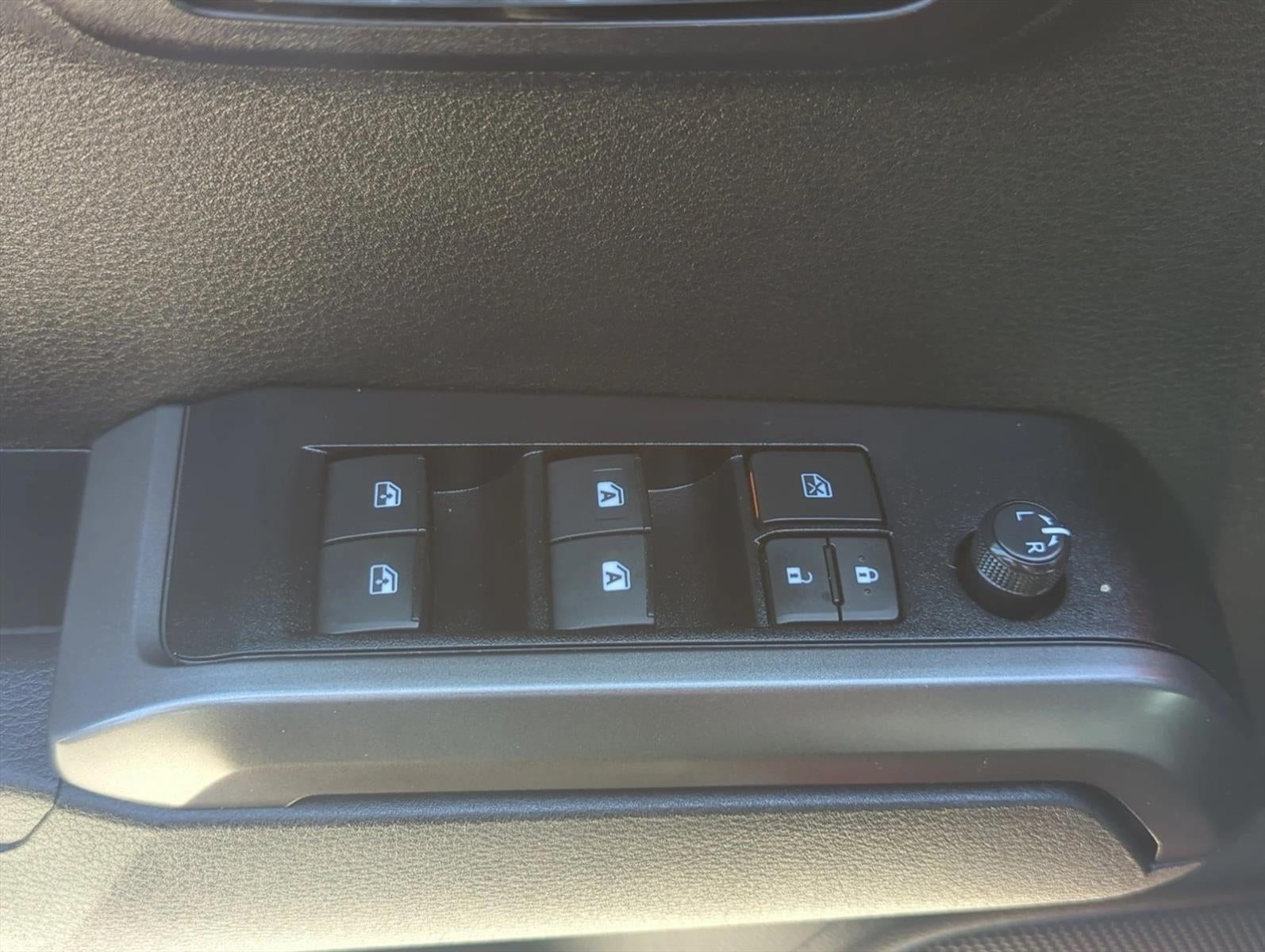 2023 Toyota Tacoma 4WD 4WD TRD Sport Double Cab 5' Bed V6 AT (Natl)