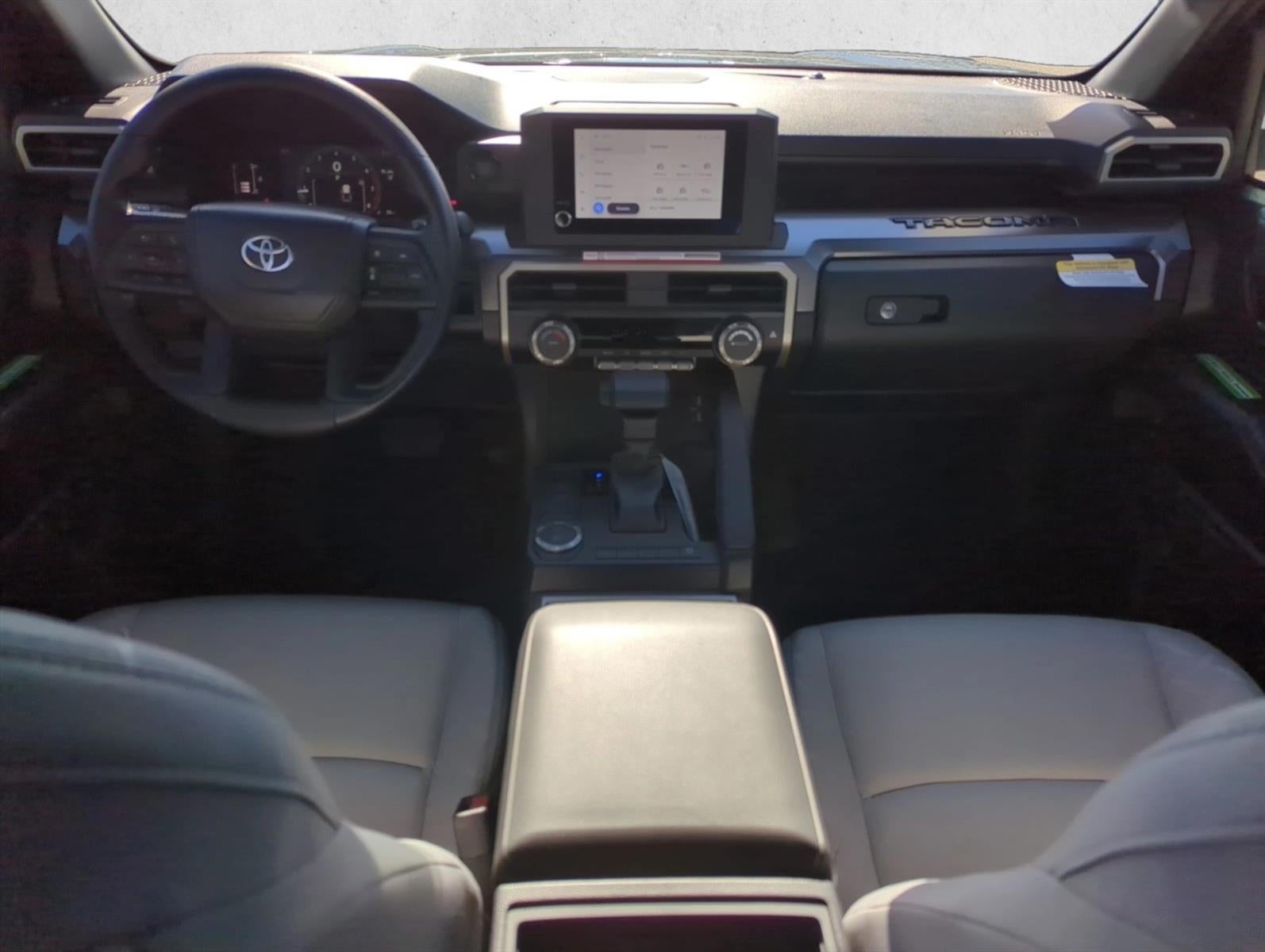 2026 Toyota Tacoma 2WD 2WD SR5 Double Cab 5' Bed AT (SE)