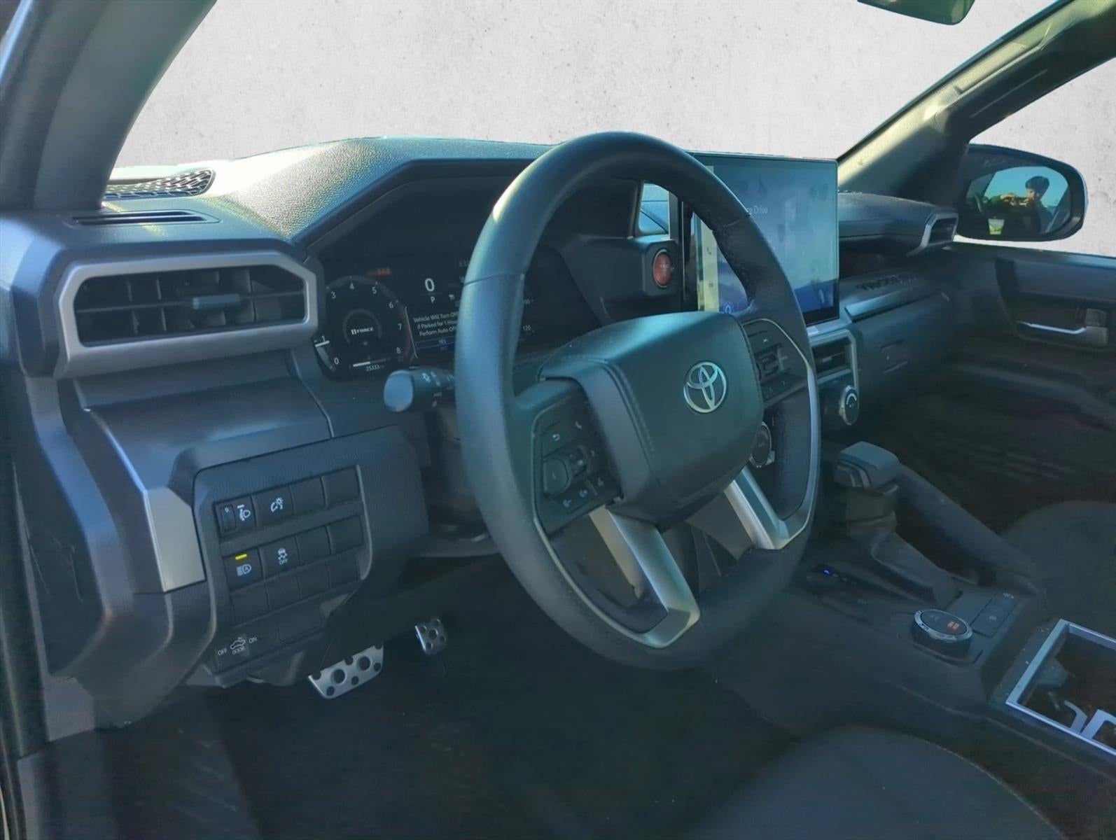 2025 Toyota Tacoma 2WD 2WD SR5 Double Cab 5' Bed AT (SE)