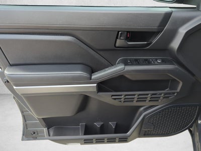 2024 Toyota Tacoma 2WD 2WD SR5 Double Cab 5' Bed AT (SE)