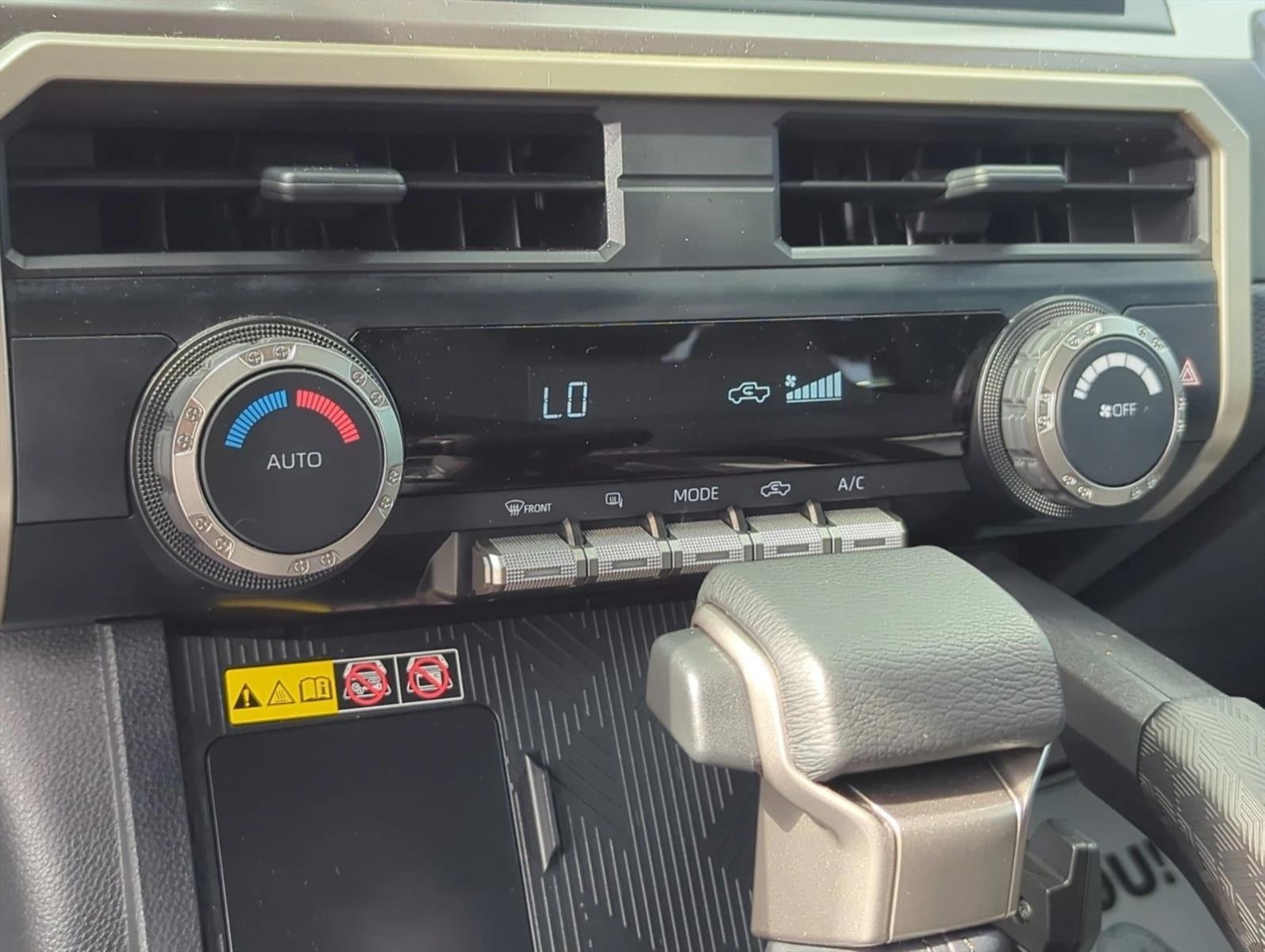 2024 Toyota Tacoma 2WD 2WD SR5 Double Cab 5' Bed AT (SE)