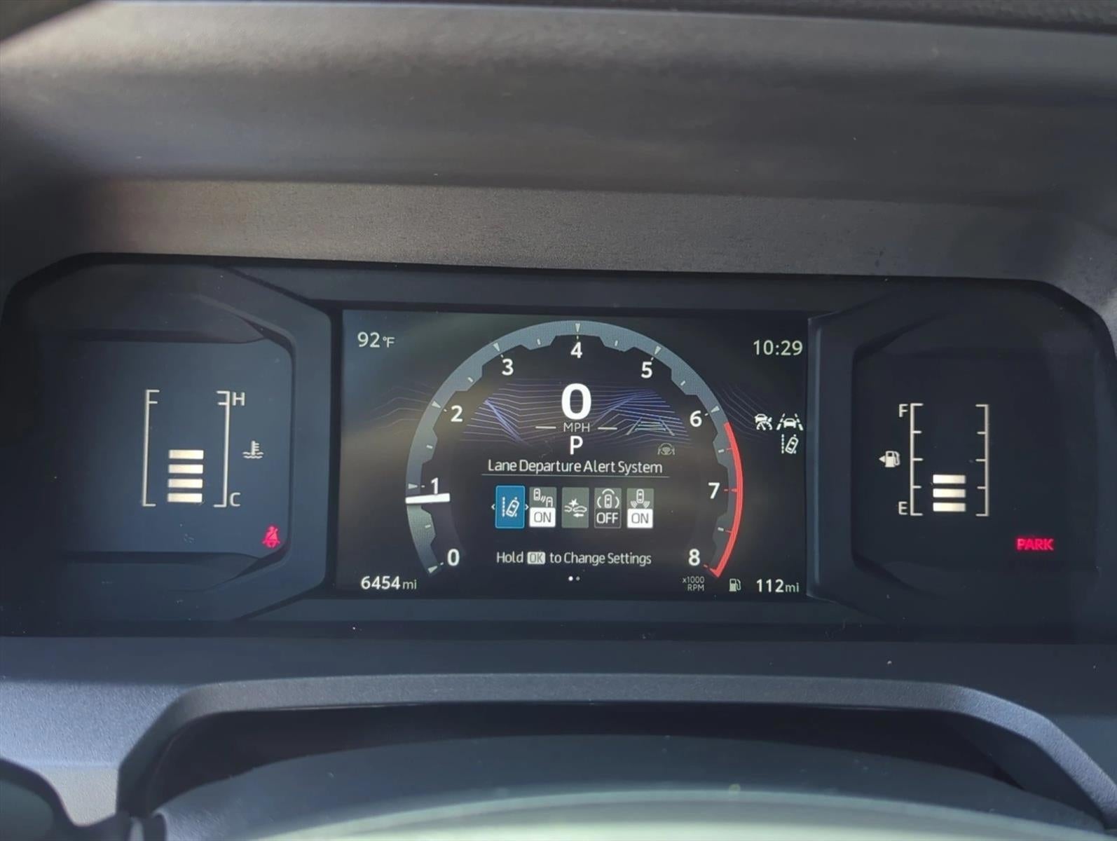 2026 Toyota Tacoma 2WD 2WD SR5 Double Cab 5' Bed AT (SE)