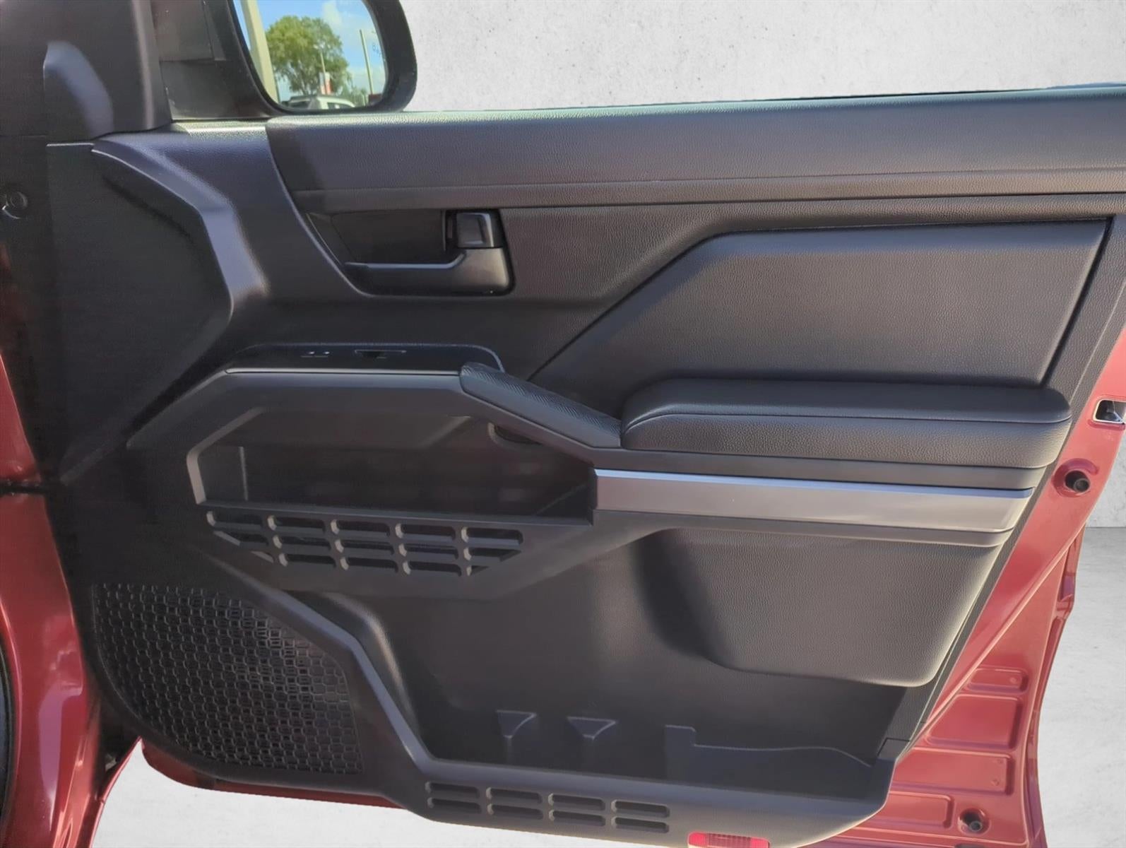 2026 Toyota Tacoma 2WD 2WD SR5 Double Cab 5' Bed AT (SE)