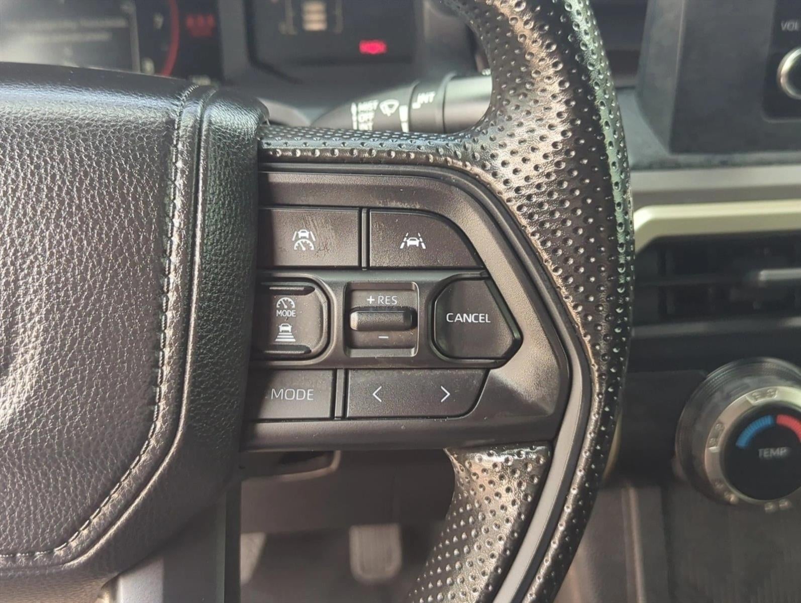 2025 Toyota Tacoma 2WD 2WD SR5 Double Cab 5' Bed AT (SE)