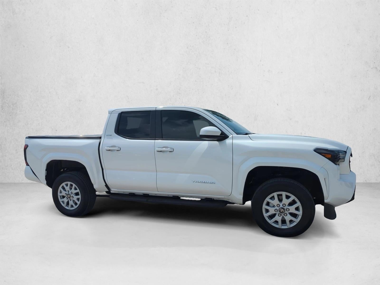 2025 Toyota Tacoma 2WD 2WD SR5 Double Cab 5' Bed AT (SE)