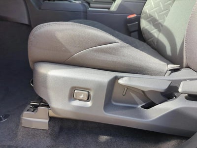 2026 Toyota Tacoma 2WD 2WD SR5 Double Cab 5' Bed AT (SE)