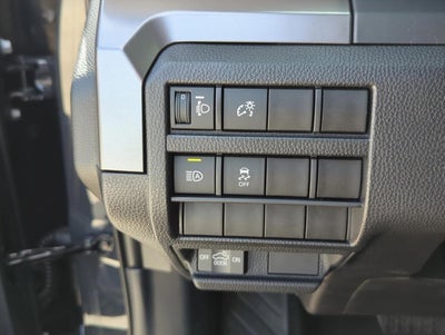 2026 Toyota Tacoma 2WD 2WD SR5 Double Cab 5' Bed AT (SE)