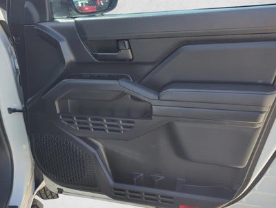 2025 Toyota Tacoma 2WD 2WD SR Double Cab 5' Bed AT (GS)