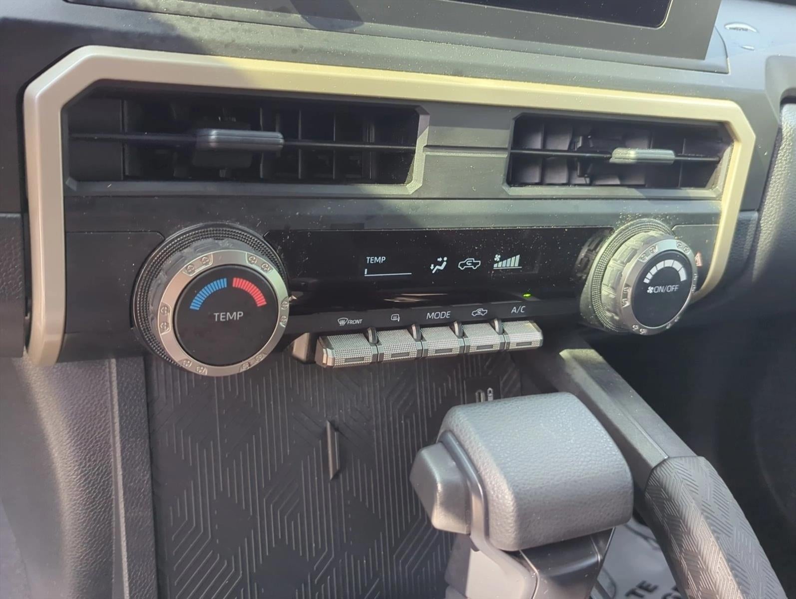 2025 Toyota Tacoma 2WD 2WD SR Double Cab 5' Bed AT (GS)