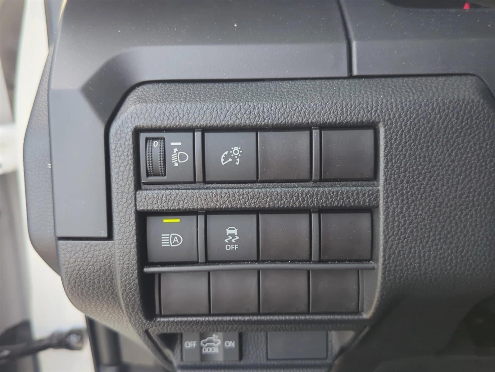 2024 Toyota Tacoma 2WD 2WD SR Double Cab 5' Bed AT (GS)