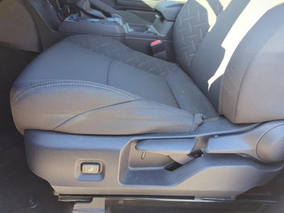 2025 Toyota Tacoma 2WD 2WD SR Double Cab 5' Bed AT (GS)