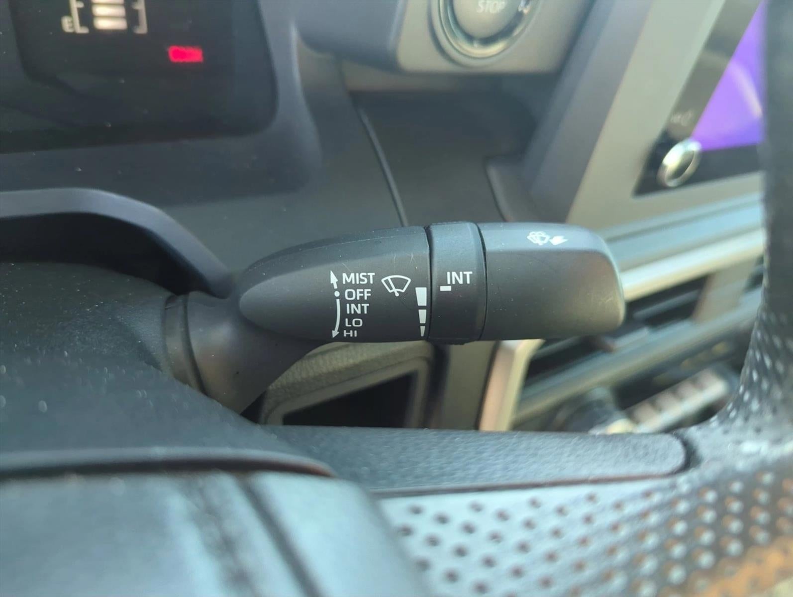 2025 Toyota Tacoma 2WD 2WD SR Double Cab 5' Bed AT (GS)