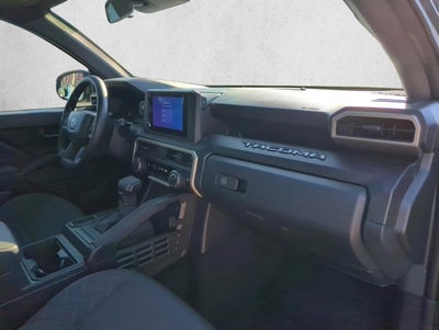 2025 Toyota Tacoma 2WD 2WD SR Double Cab 5' Bed AT (GS)