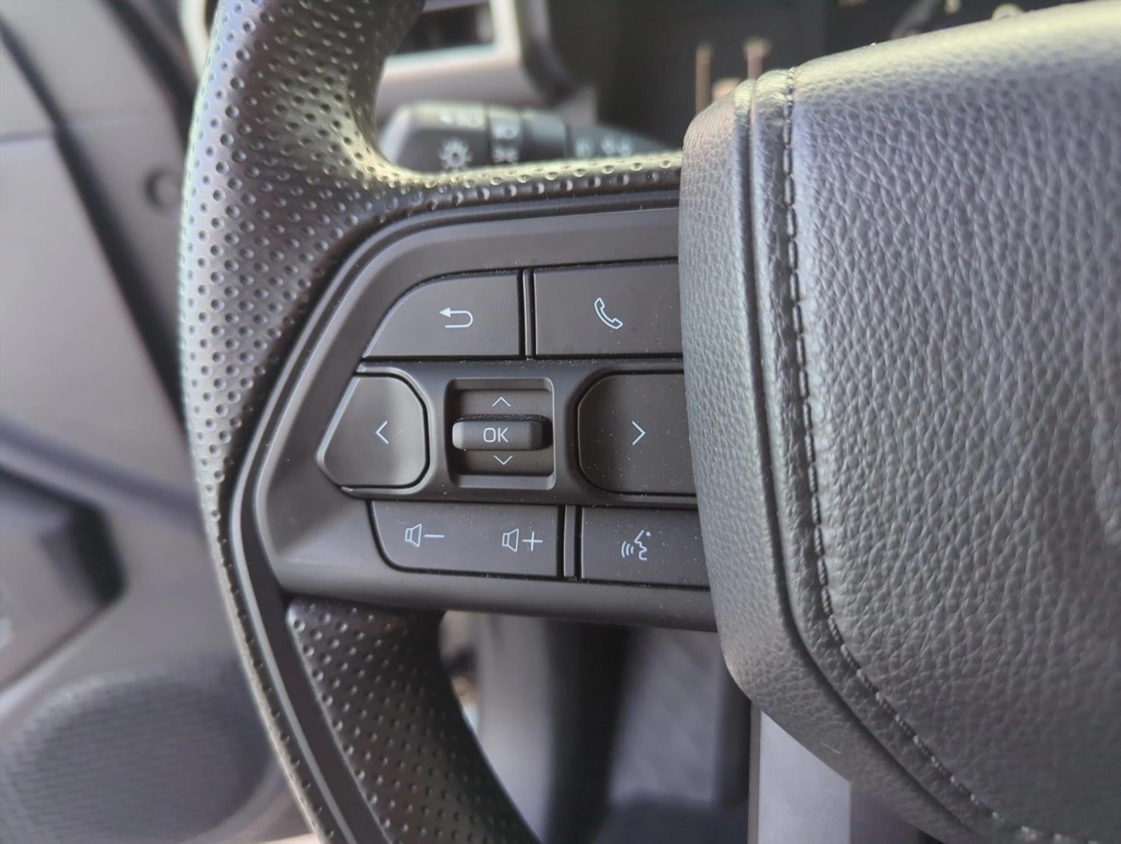 2025 Toyota Tacoma 4WD 4WD SR5 Double Cab 5' Bed AT (GS)