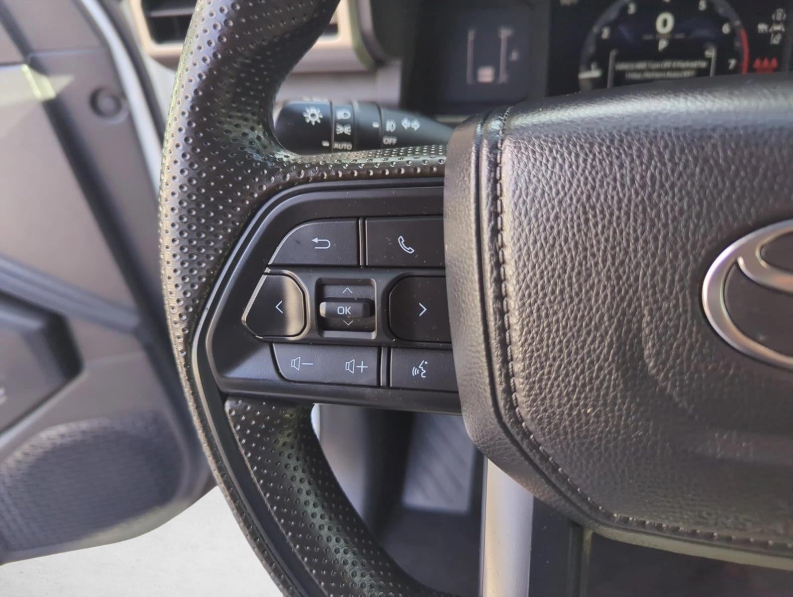 2024 Toyota Tacoma 4WD 4WD SR5 Double Cab 5' Bed AT (Natl)