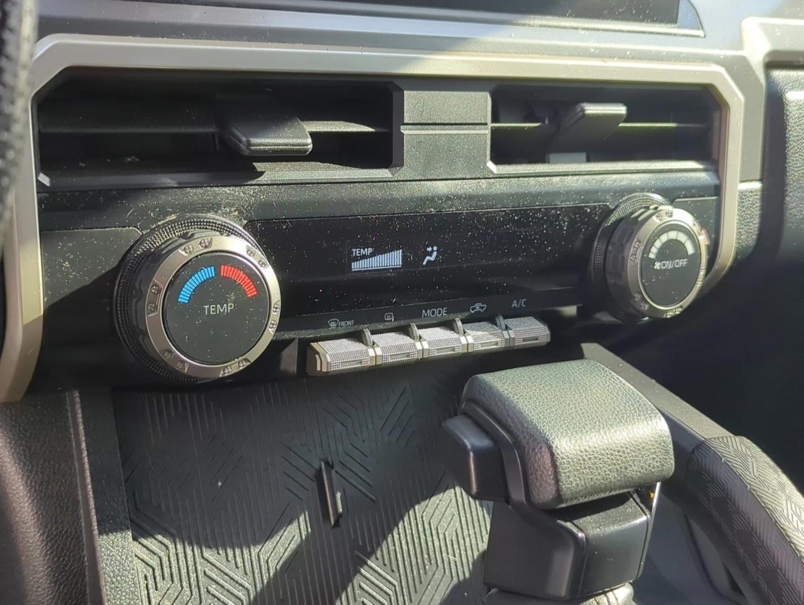 2024 Toyota Tacoma 4WD 4WD SR5 Double Cab 5' Bed AT (Natl)