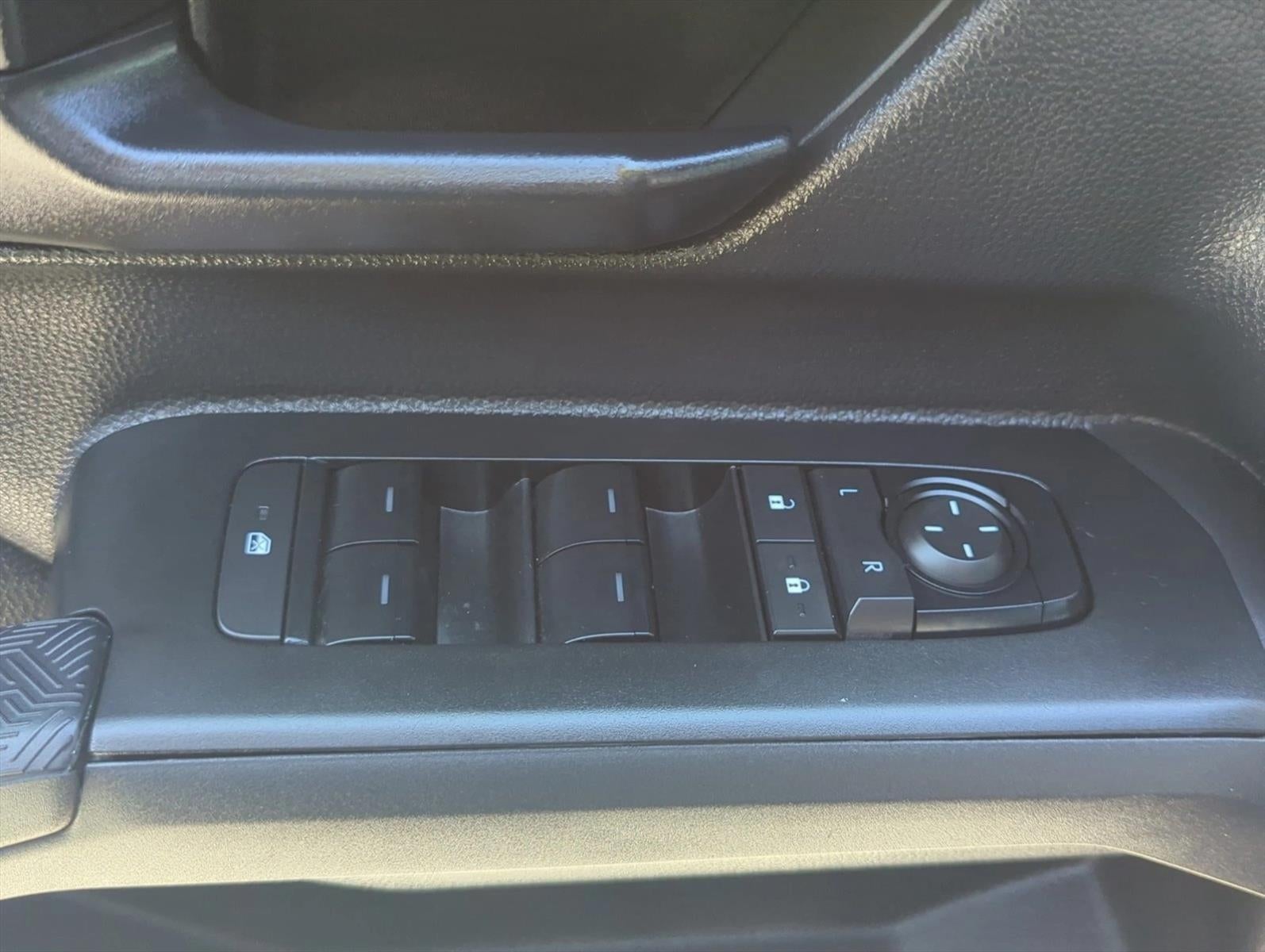 2024 Toyota Tacoma 4WD 4WD SR5 Double Cab 5' Bed AT (Natl)