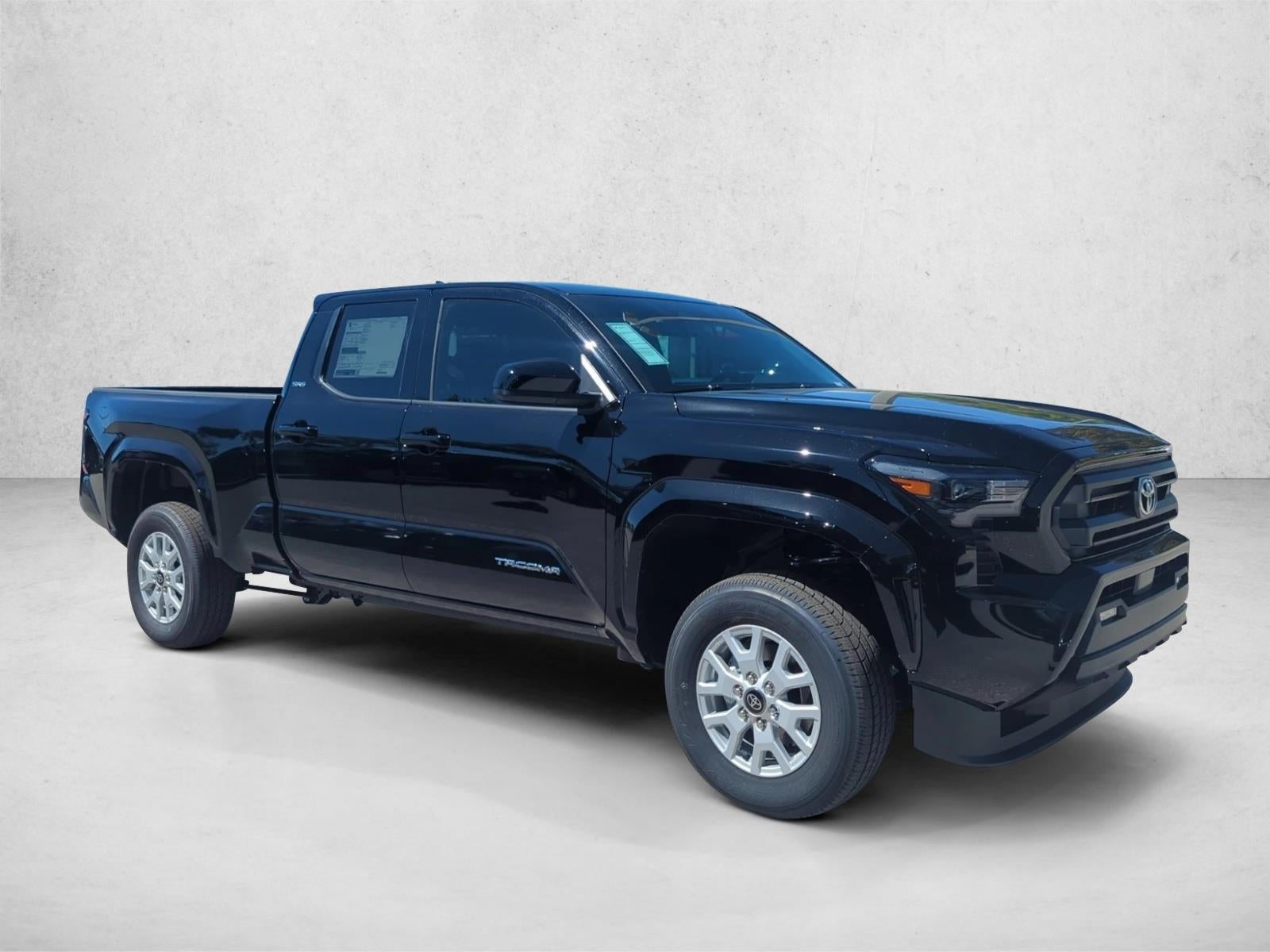 2026 Toyota Tacoma 4WD 4WD SR5 Double Cab 6' Bed AT (Natl)