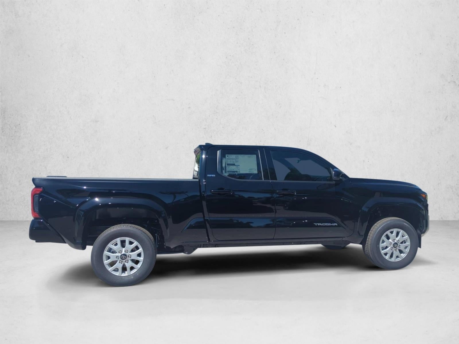 2026 Toyota Tacoma 4WD 4WD SR5 Double Cab 6' Bed AT (Natl)