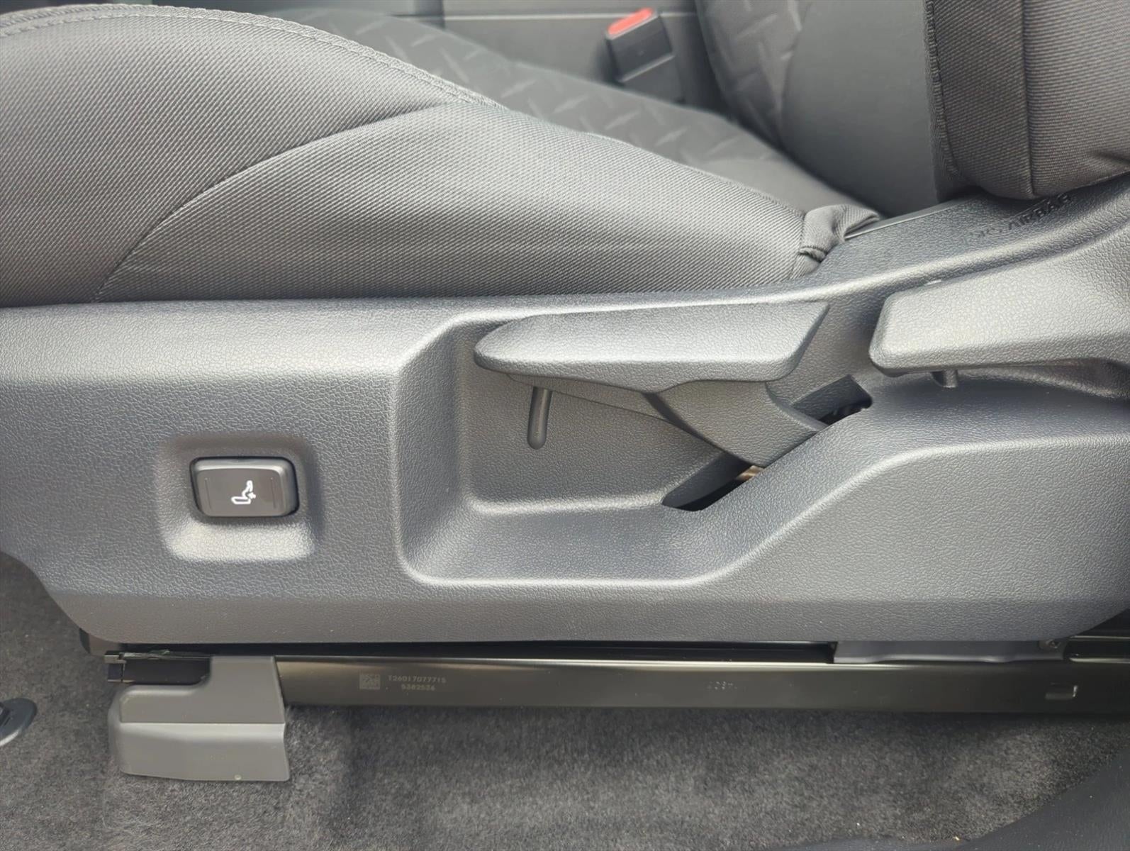 2026 Toyota Tacoma 4WD 4WD SR5 Double Cab 5' Bed AT (GS)