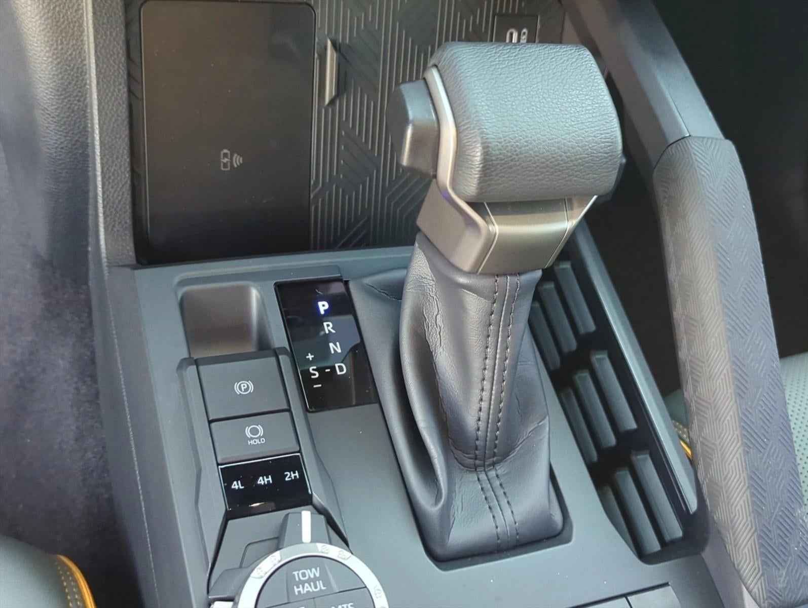 2026 Toyota Tacoma 4WD 4WD Trailhunter Hybrid Double Cab 6' Bed AT (Natl)